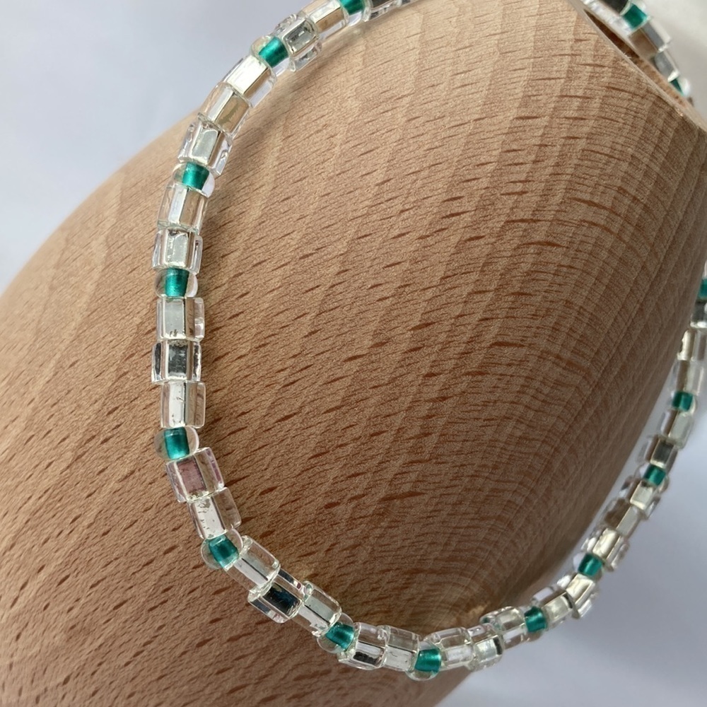 π
ΊStretch Beaded Anklet Silver & Green - Picture 10 of 10